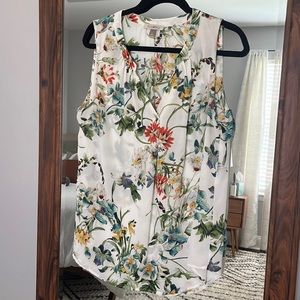 White Floral Sleeveless Blouse